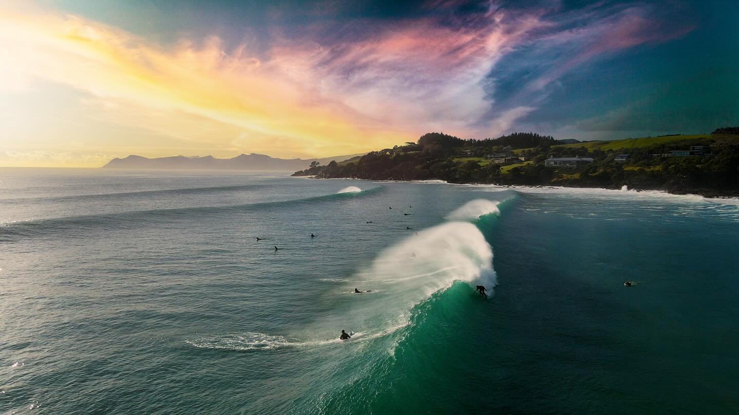 waipu cove surfing waves beach northland